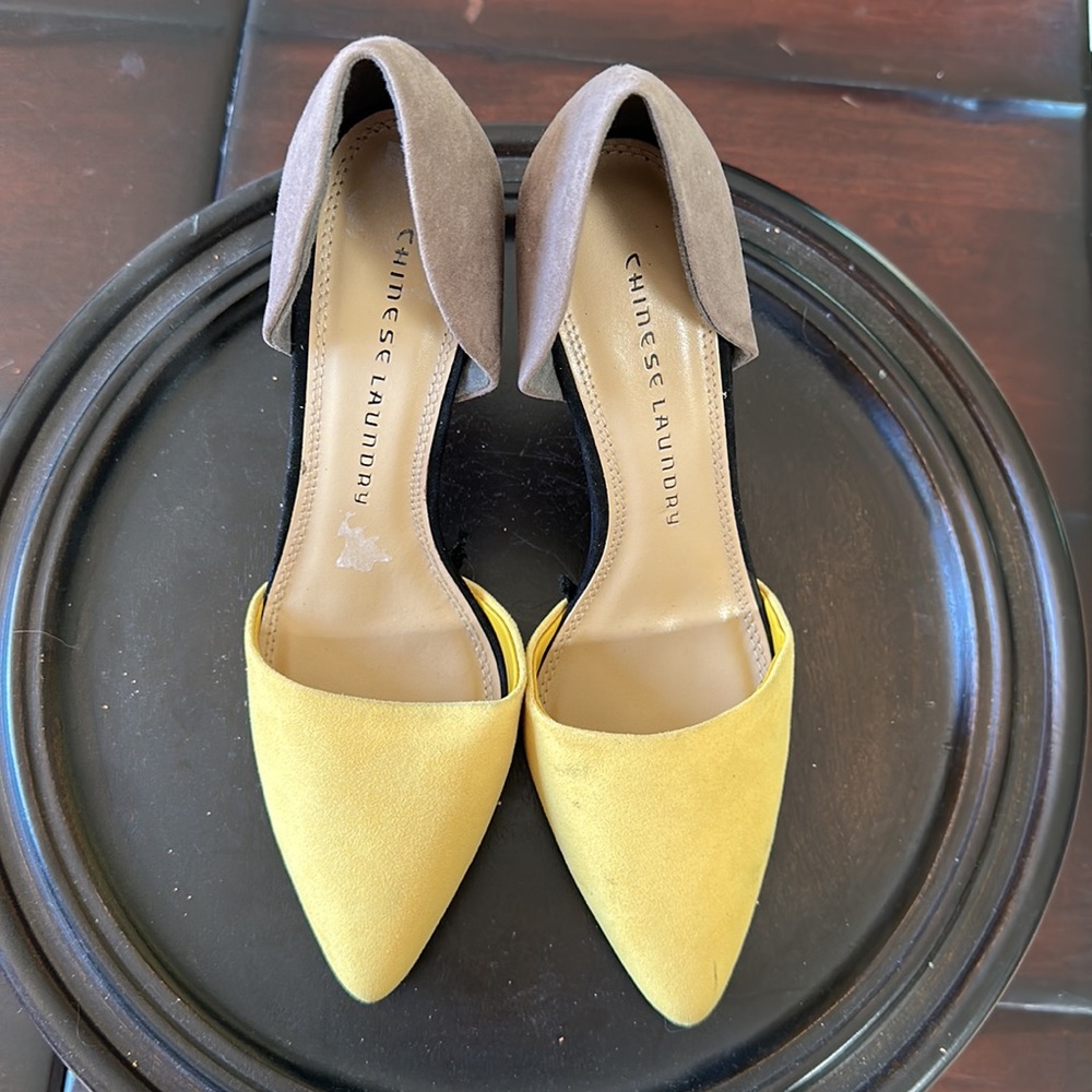 Chinese Laundry Two Tone High Heel - Picture 4 of 4
